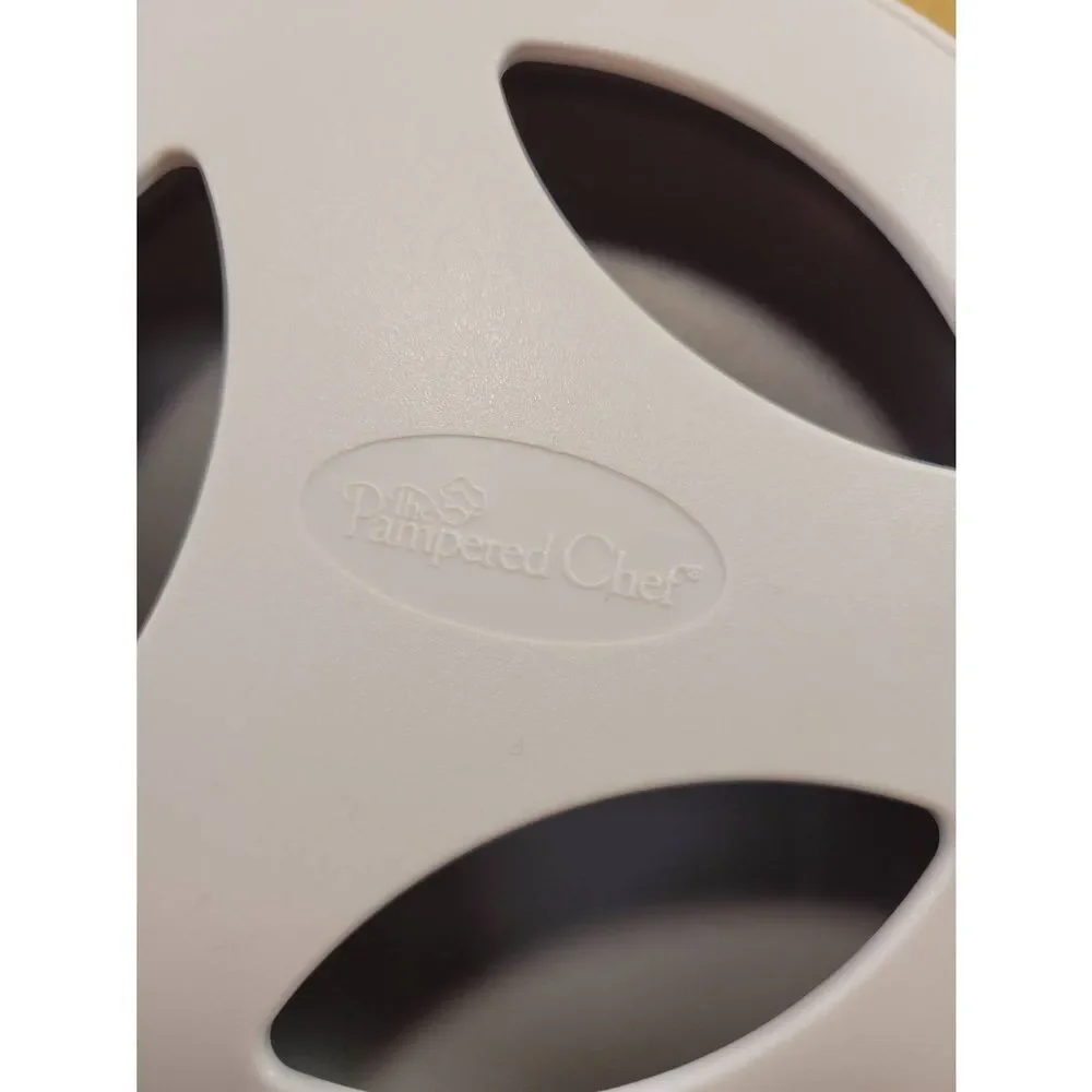Pampered Chef Cut and Close